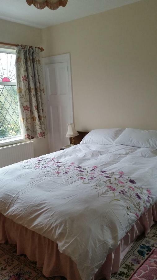 Oaklands Bed & Breakfast Uxbridge Luaran gambar